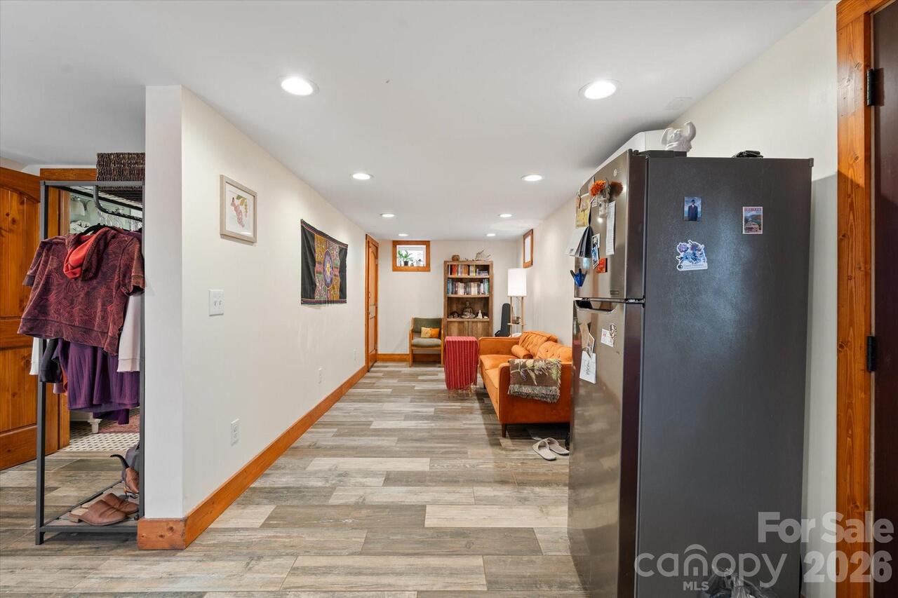 Listing Photo 22