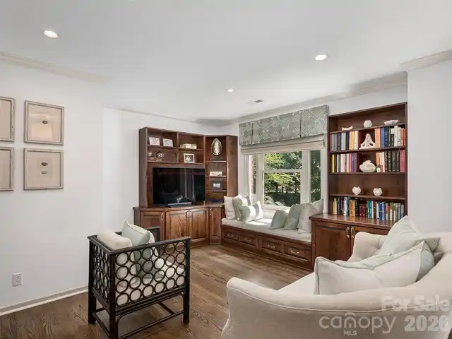 Listing Photo 25