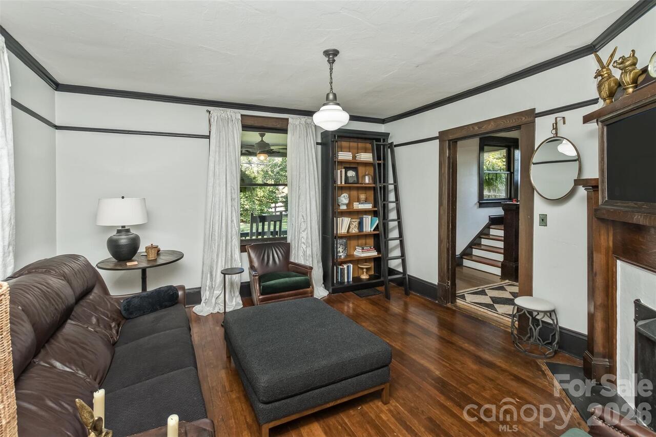 Listing Photo 6