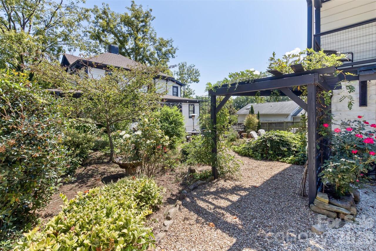 Listing Photo 43