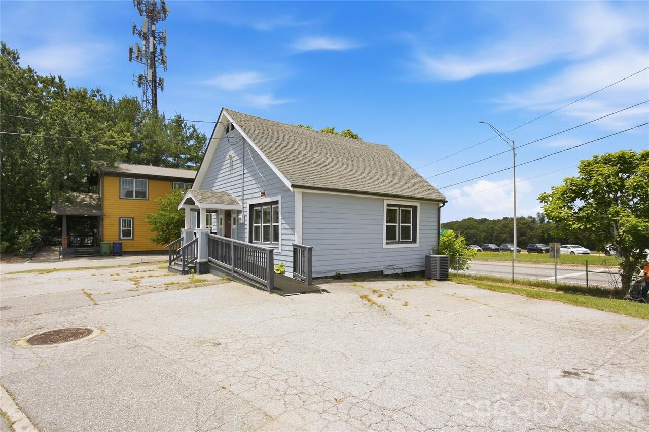 Listing Photo 5