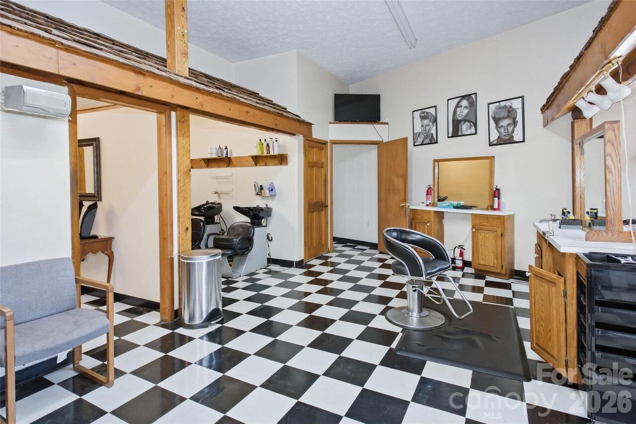 Listing Photo 15