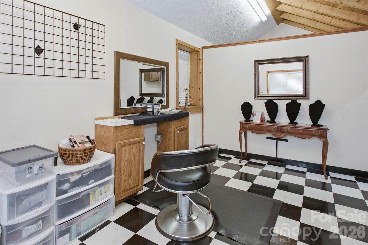 Listing Photo 19
