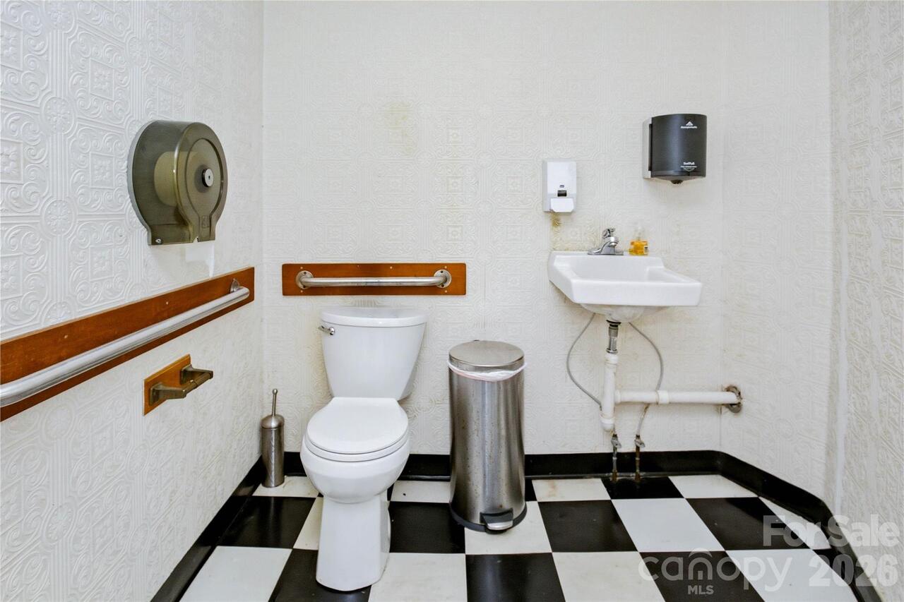Listing Photo 25