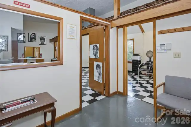 Listing Photo 10