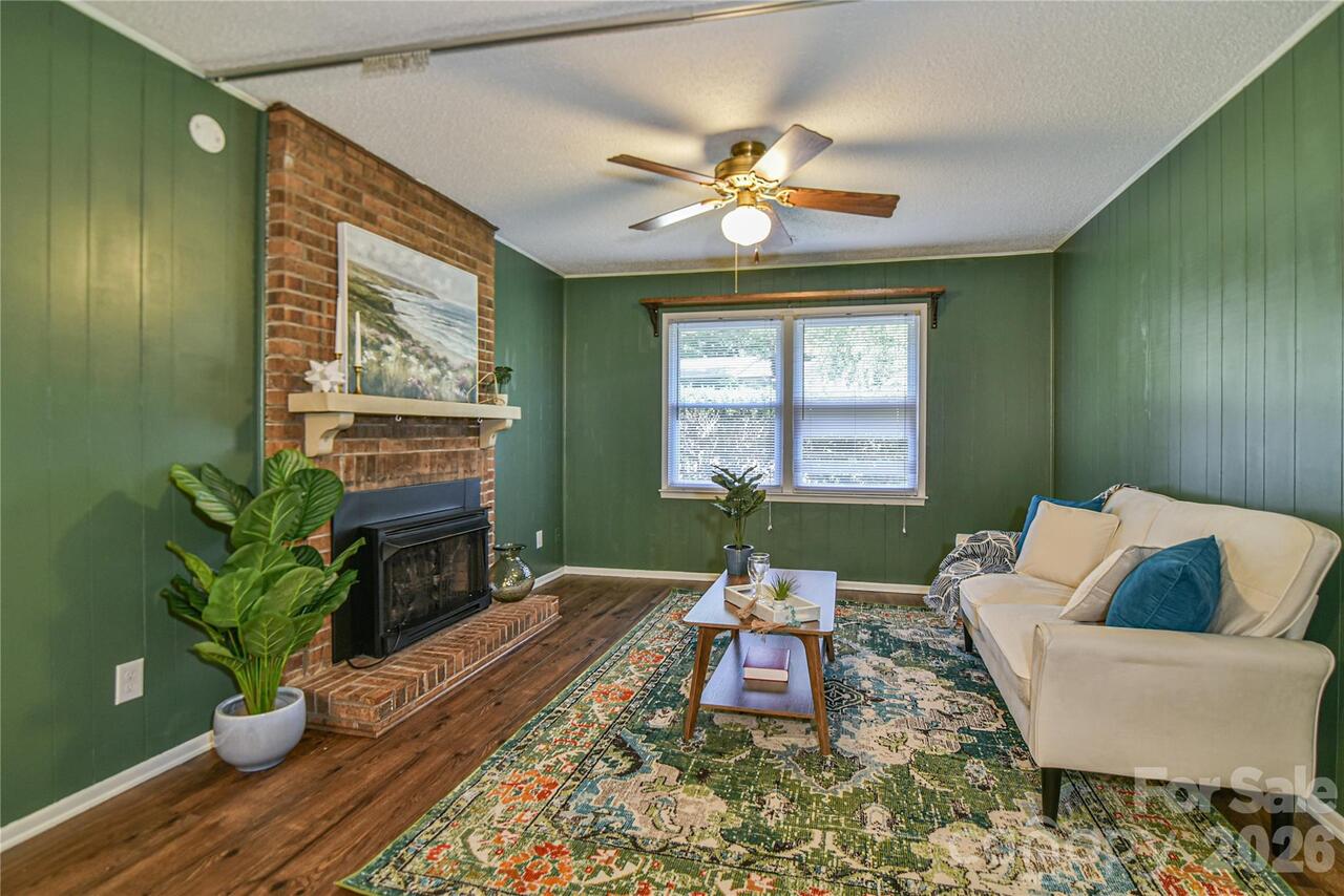 Listing Photo 6