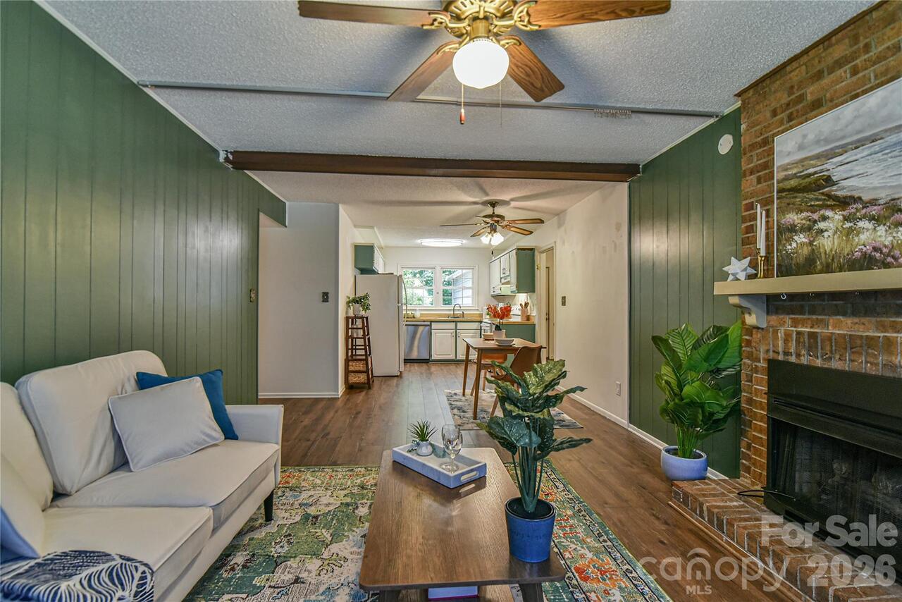 Listing Photo 8