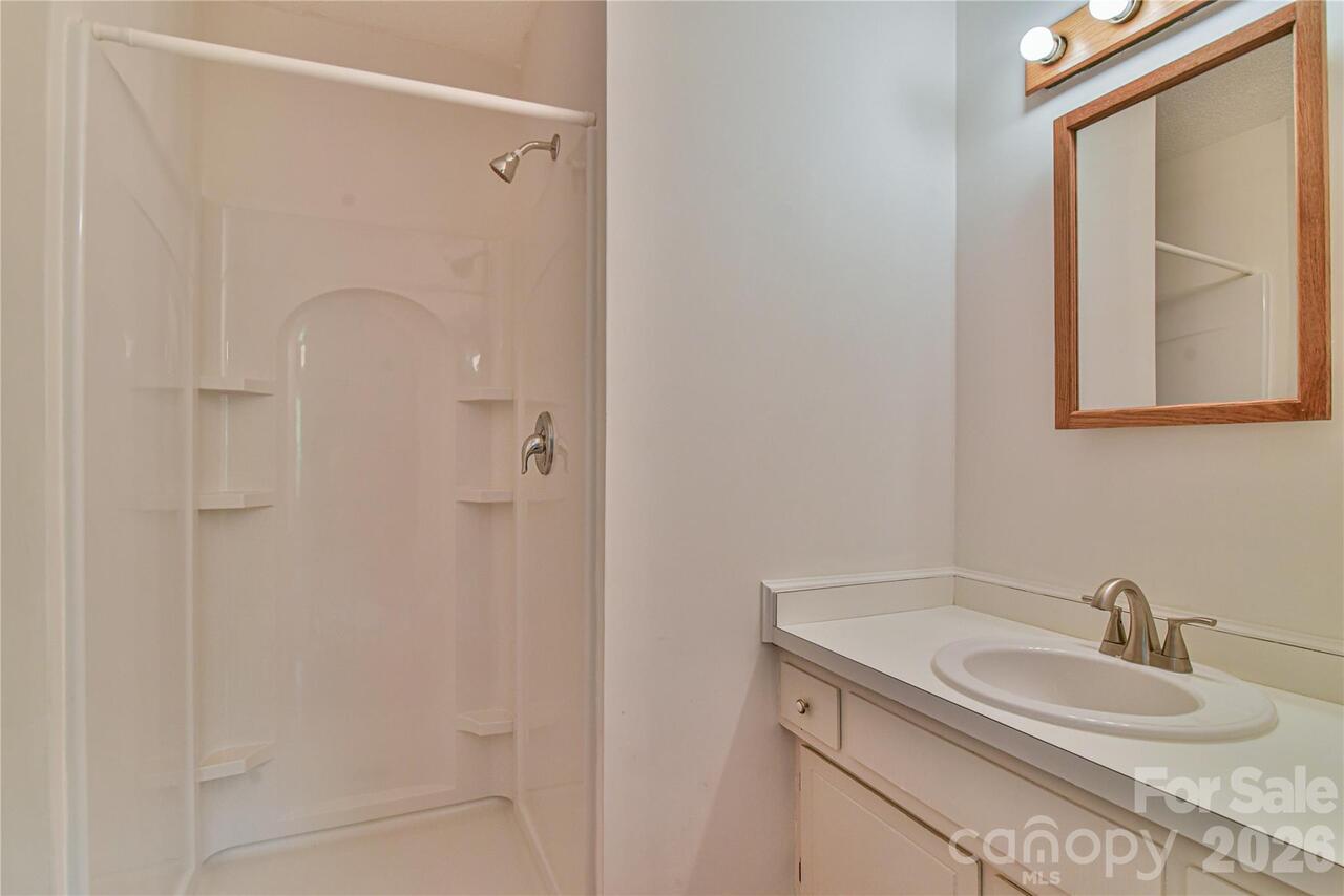 Listing Photo 14