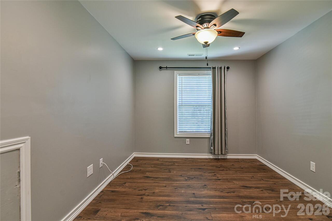 Listing Photo 27
