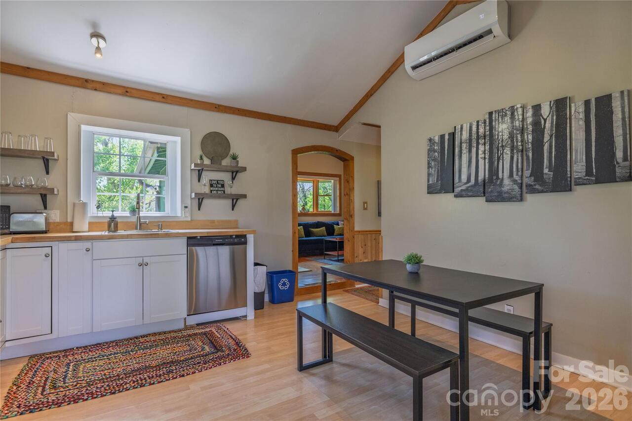 Listing Photo 10