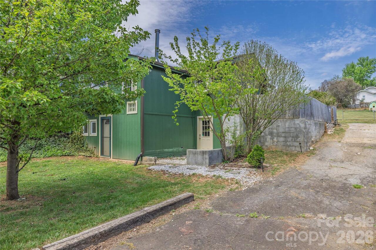 Listing Photo 33