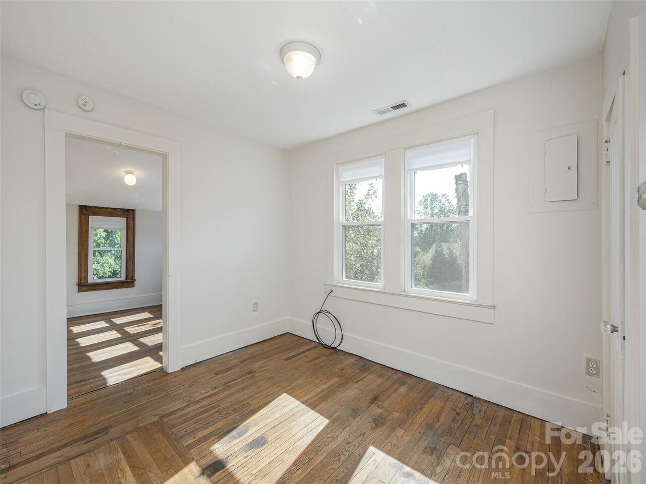 Listing Photo 6