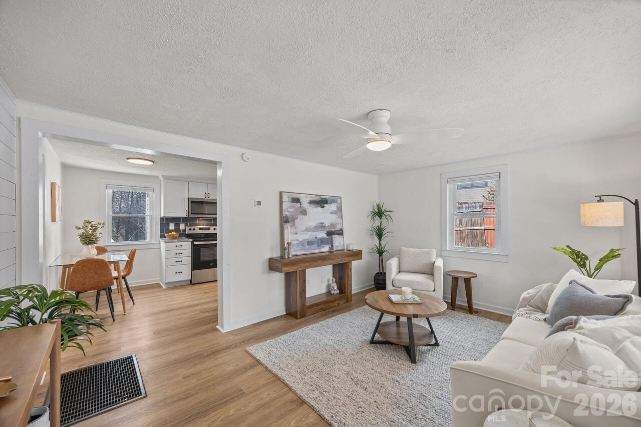 Listing Photo 6