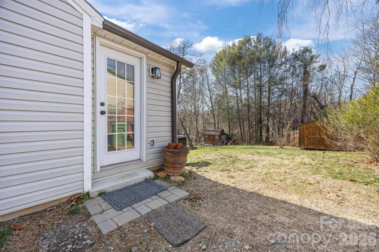 Listing Photo 14