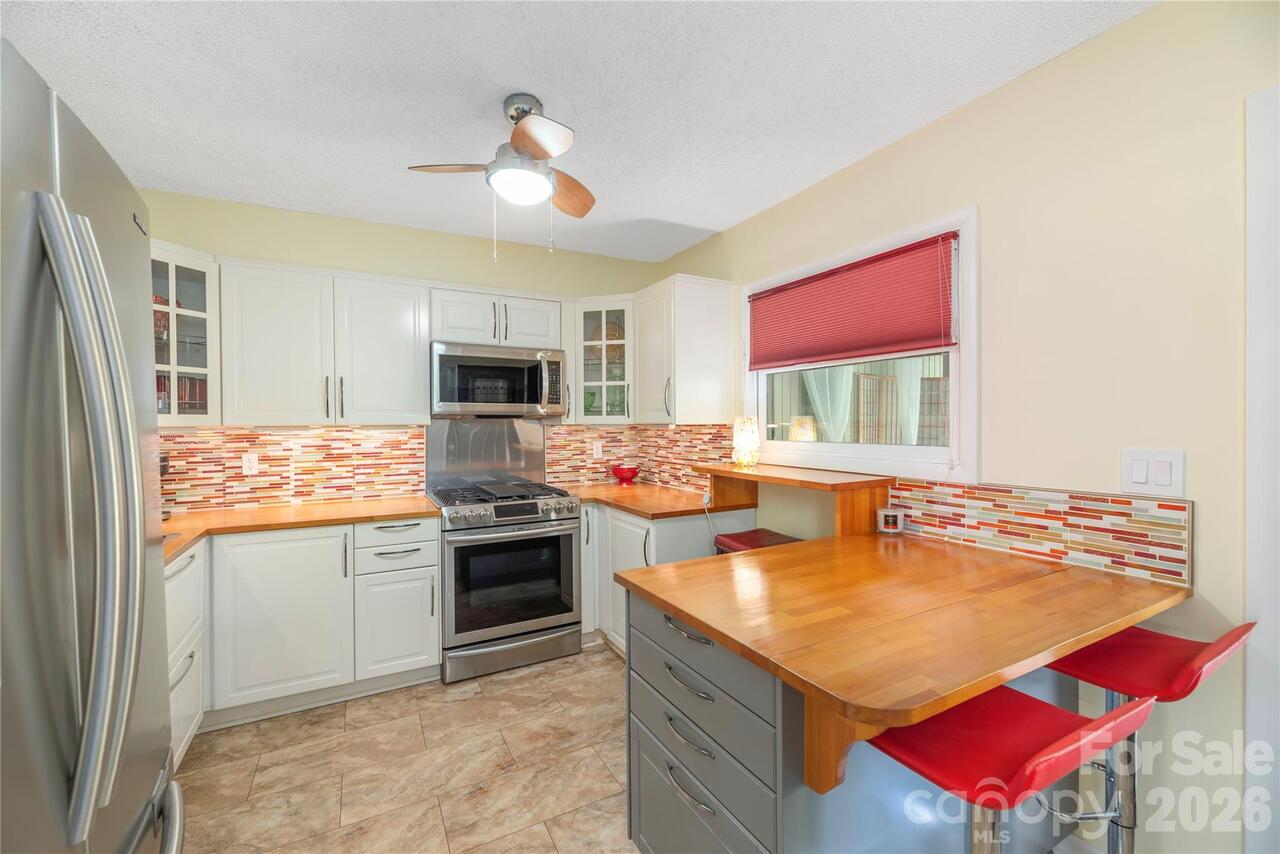 Listing Photo 5