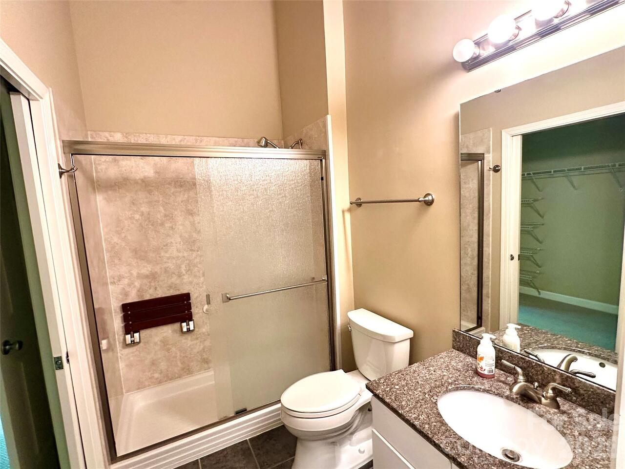 Listing Photo 11