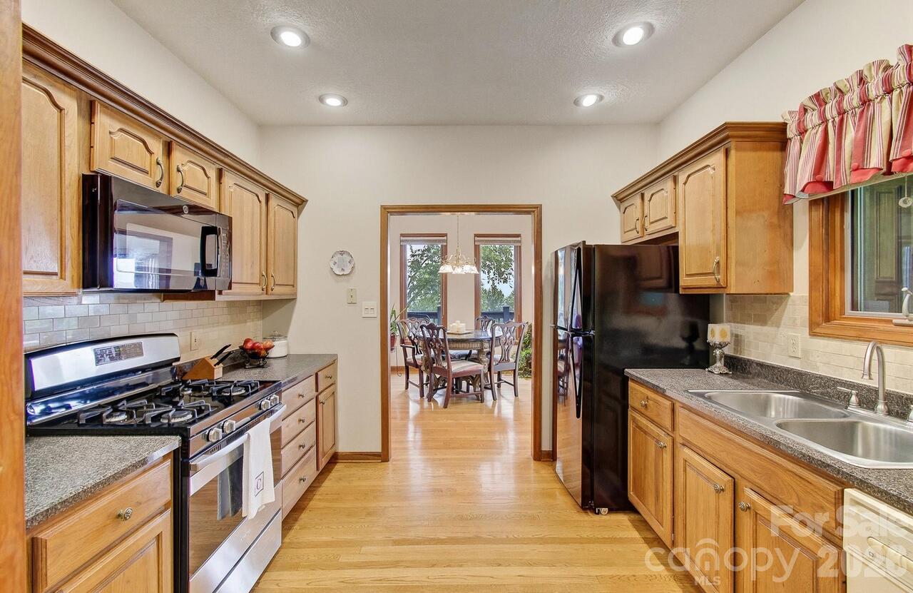 Listing Photo 23