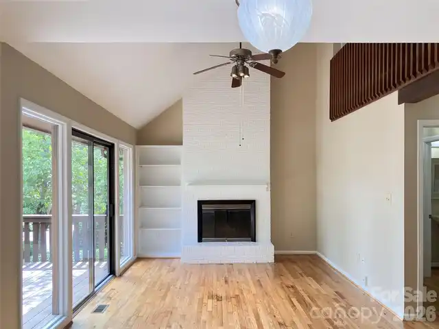 Listing Photo 16