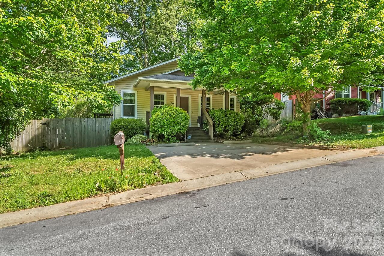 Listing Photo 12