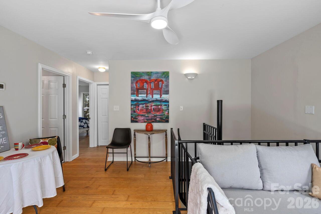 Listing Photo 9