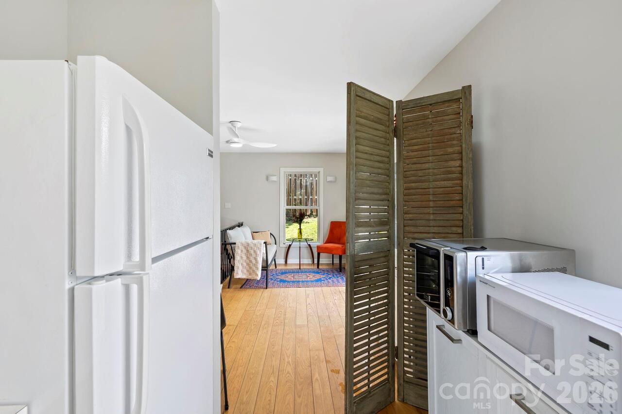 Listing Photo 15