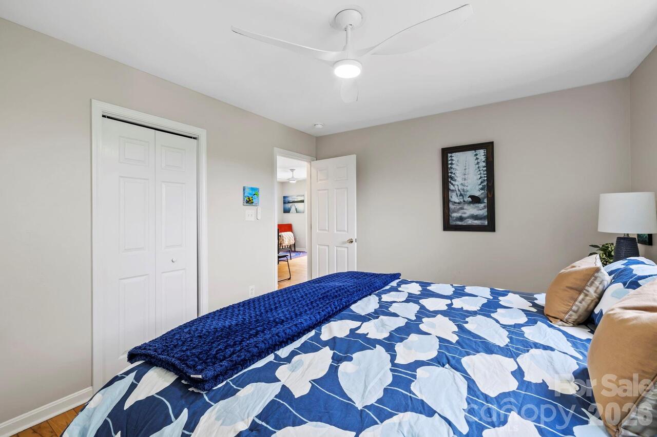 Listing Photo 17