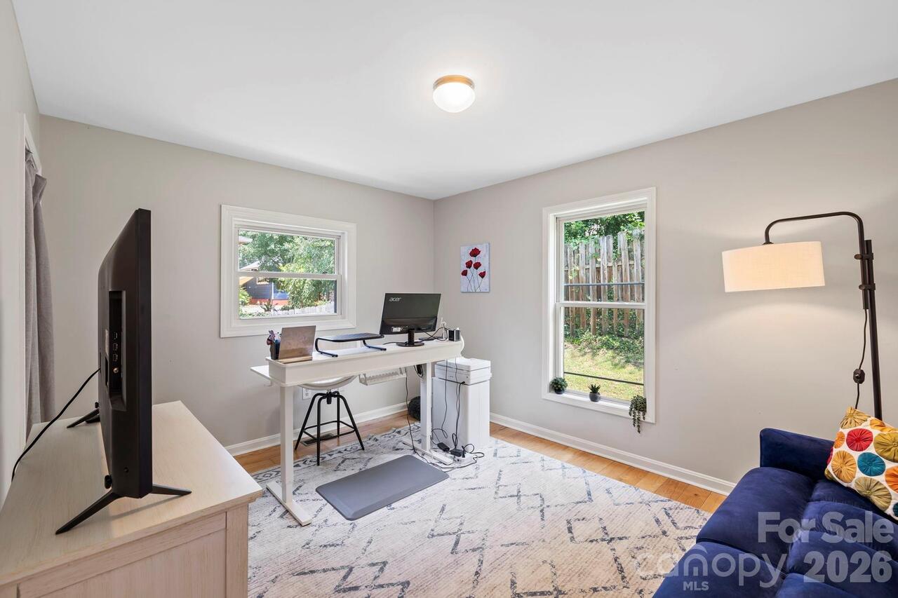 Listing Photo 18