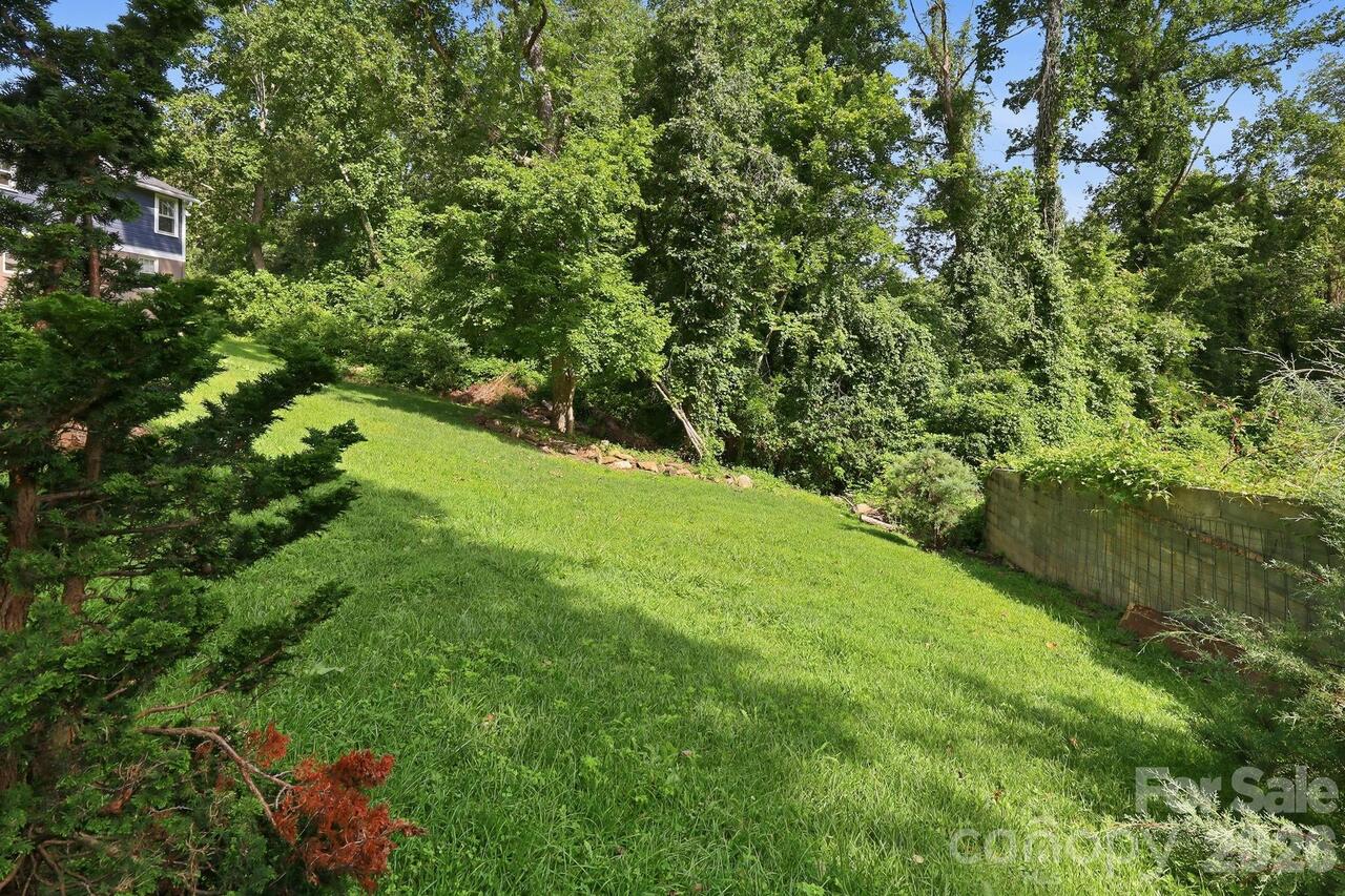 Listing Photo 8