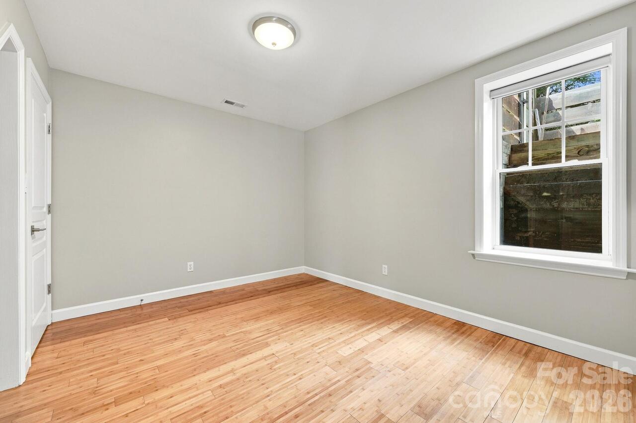 Listing Photo 32