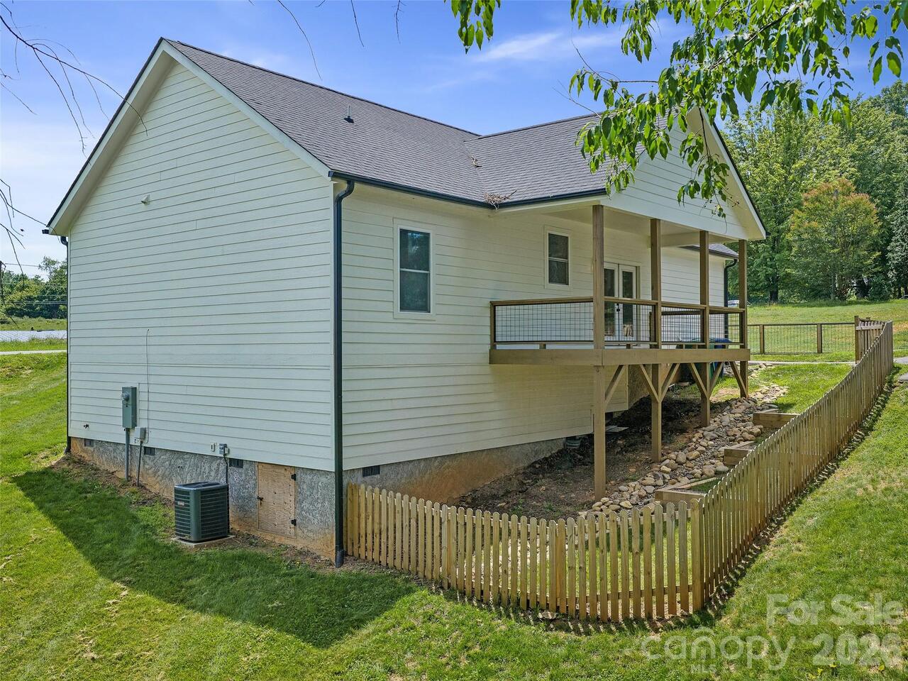 Listing Photo 7