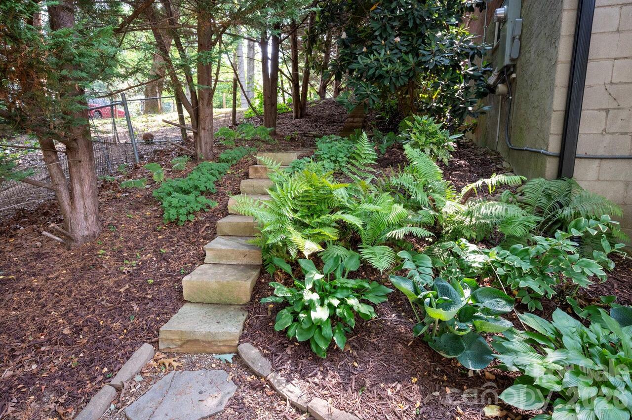 Listing Photo 33