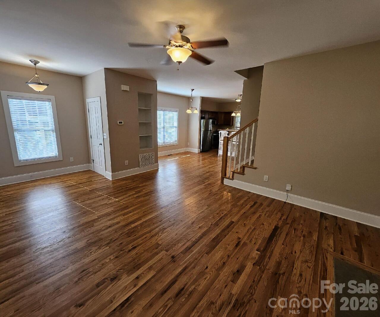 Listing Photo 6