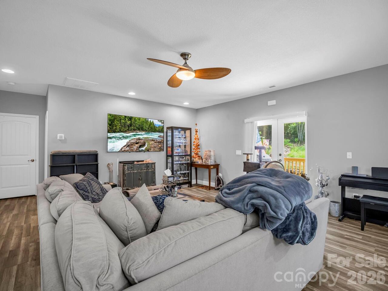 Listing Photo 19
