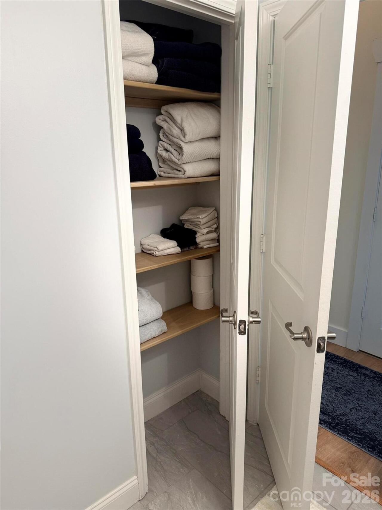 Listing Photo 12