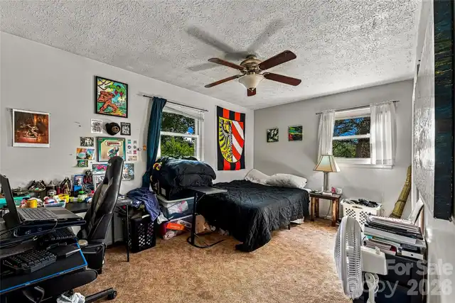 Listing Photo 9