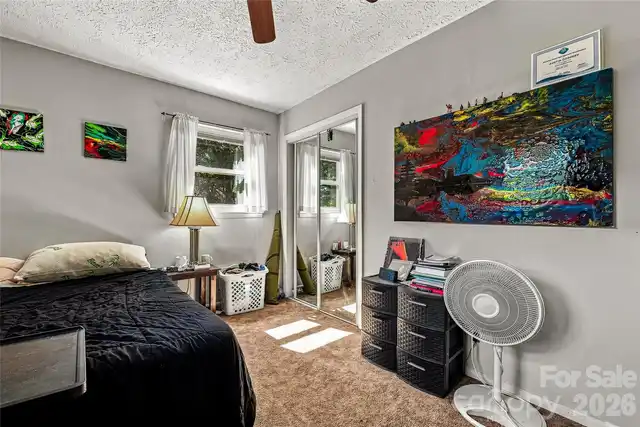 Listing Photo 10