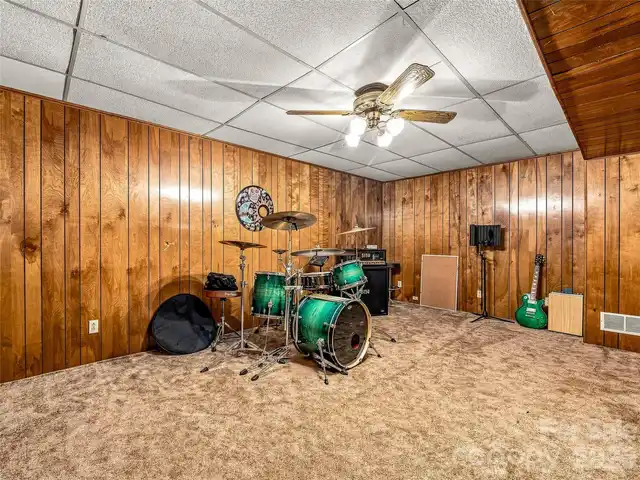 Listing Photo 19