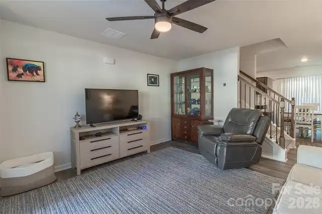 Listing Photo 5