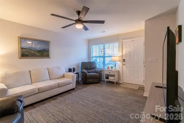 Listing Photo 6