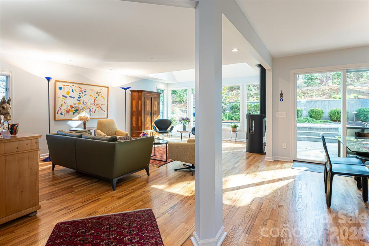 Listing Photo 15