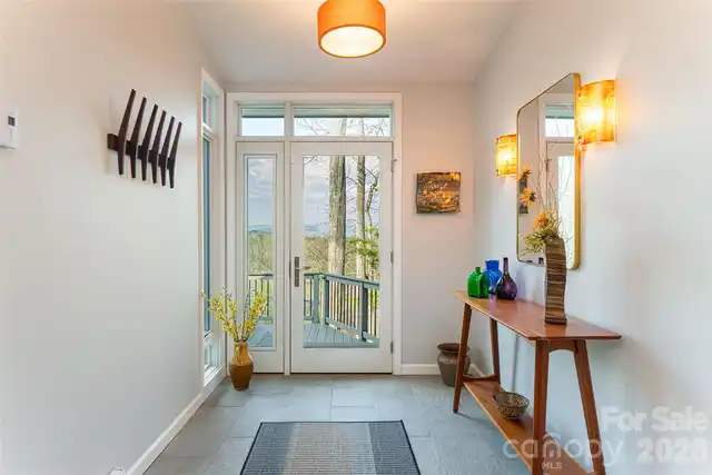 Listing Photo 9