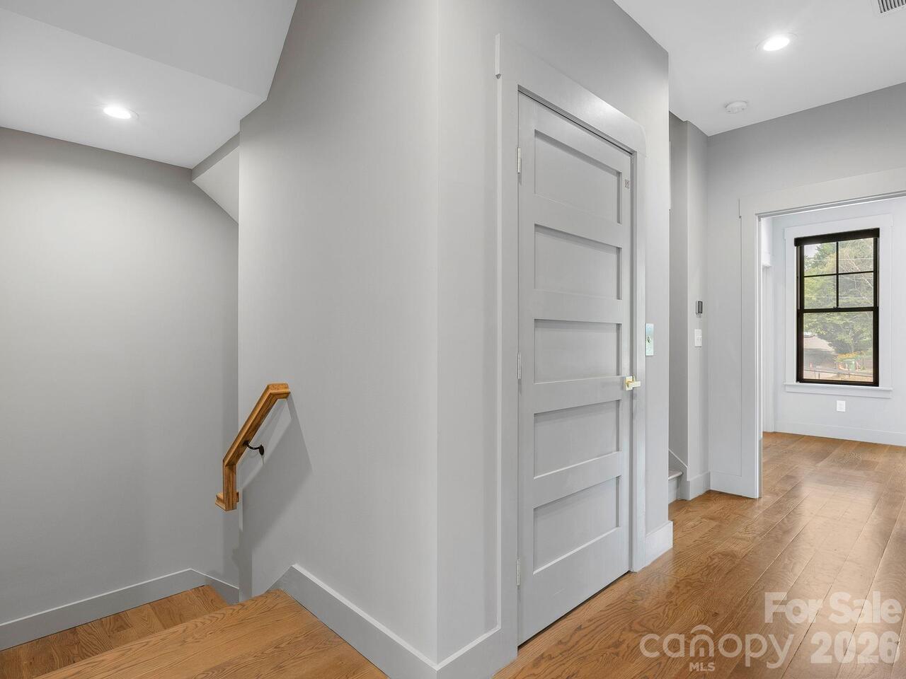 Listing Photo 19