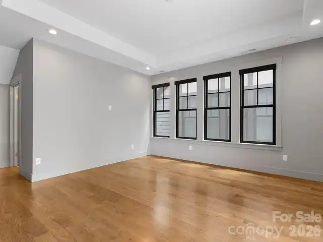Listing Photo 25