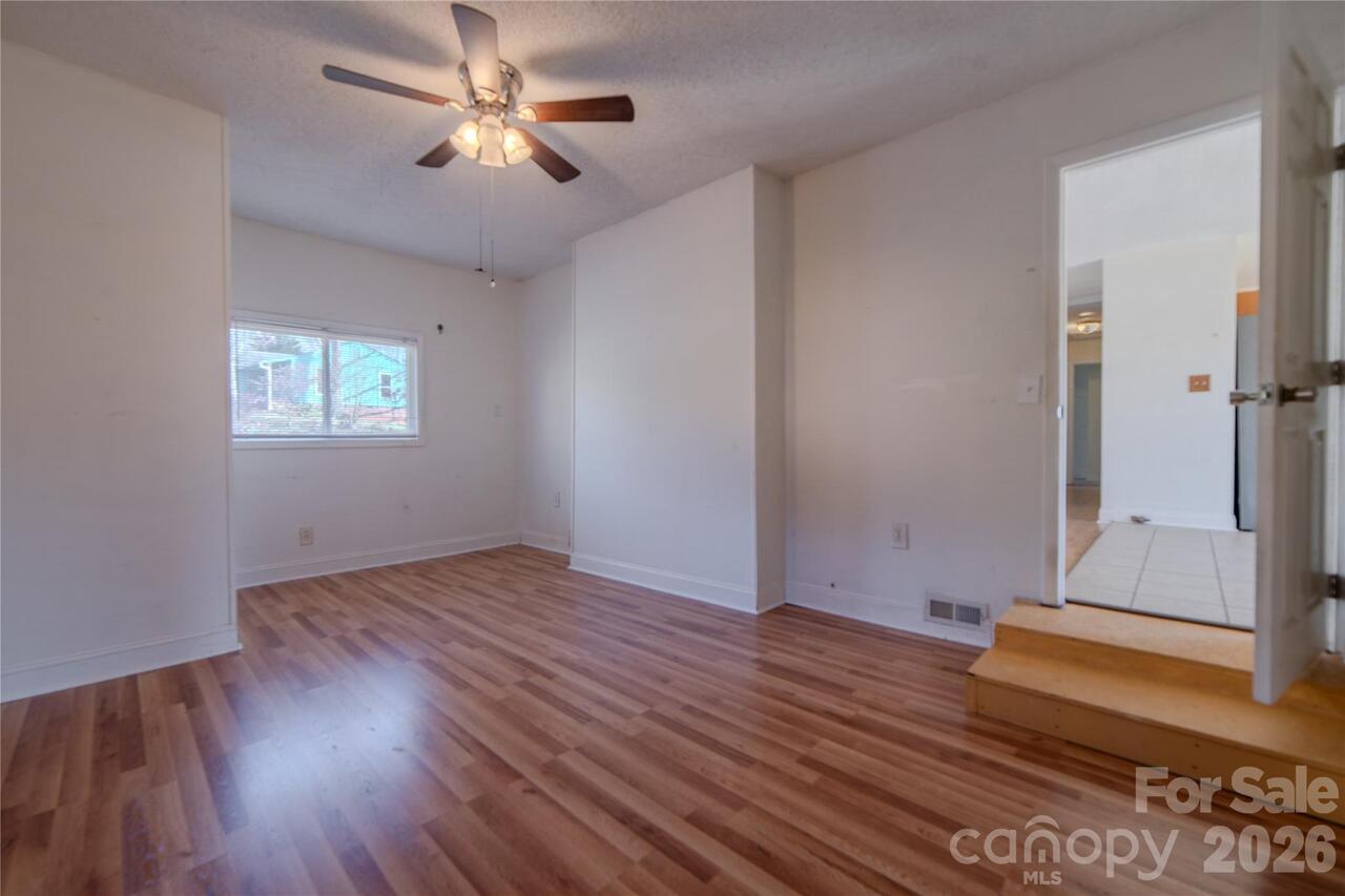 Listing Photo 17