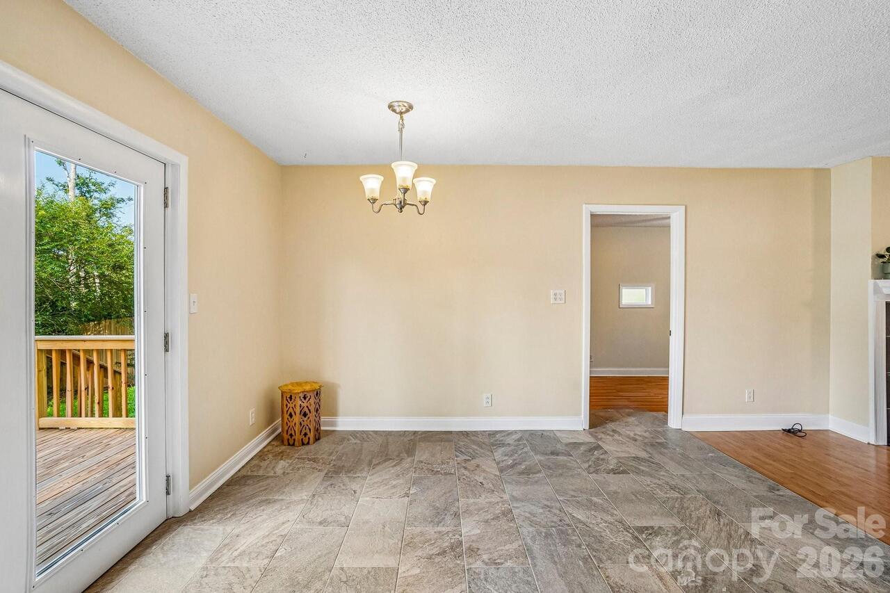 Listing Photo 14