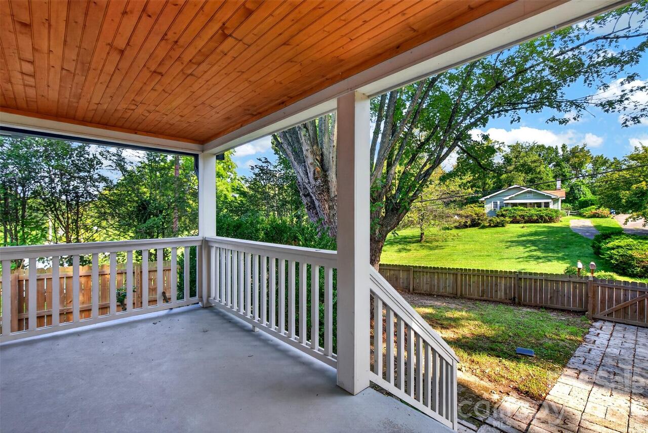 Listing Photo 6
