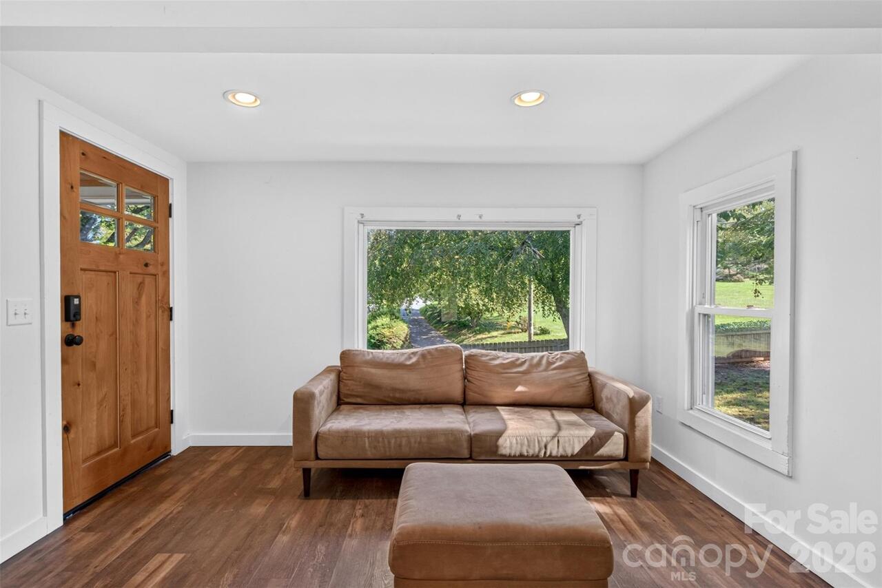 Listing Photo 14