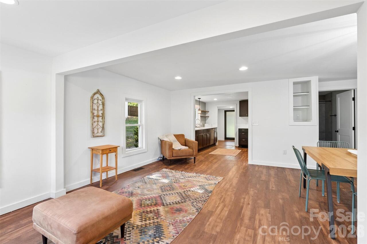 Listing Photo 16