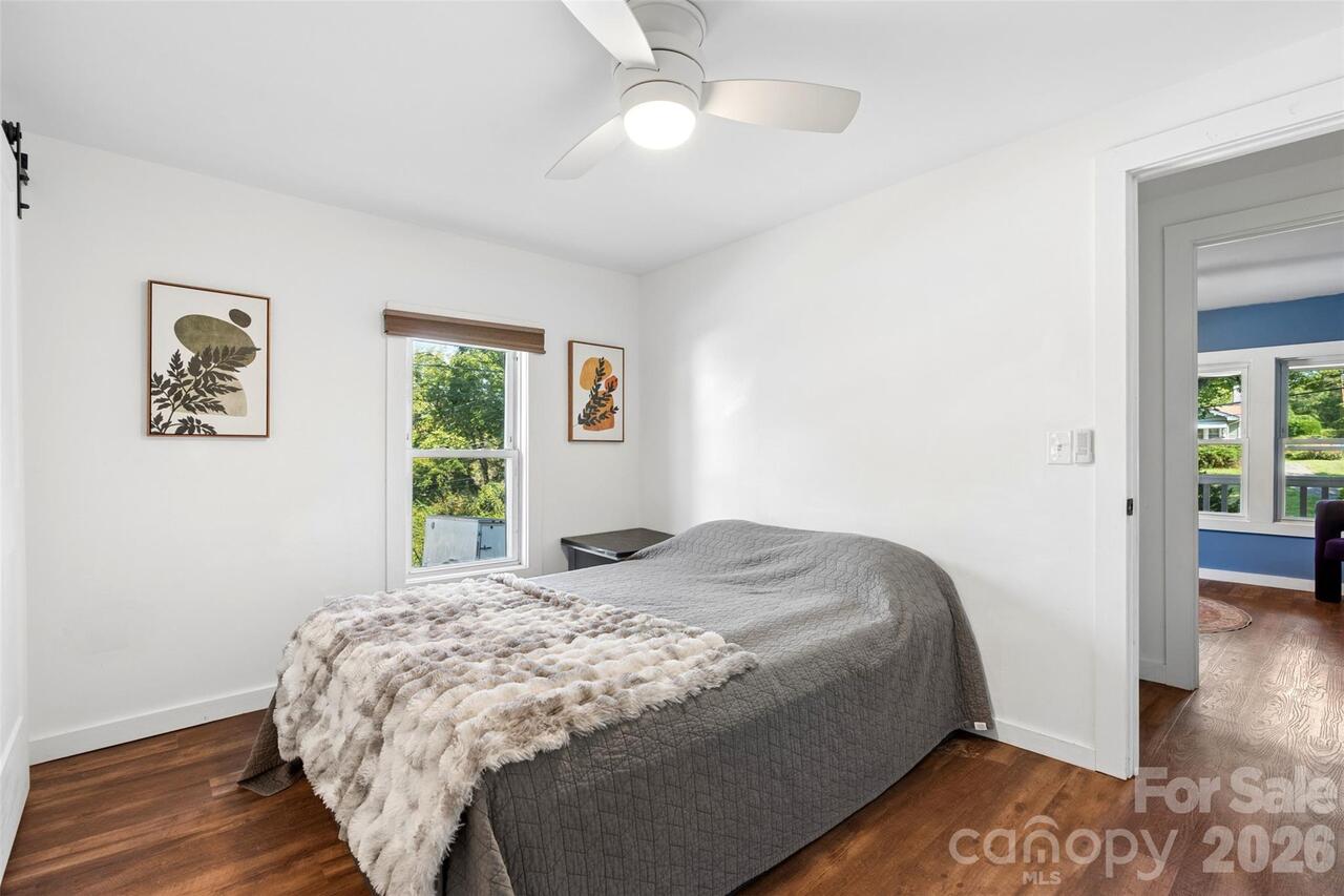 Listing Photo 18