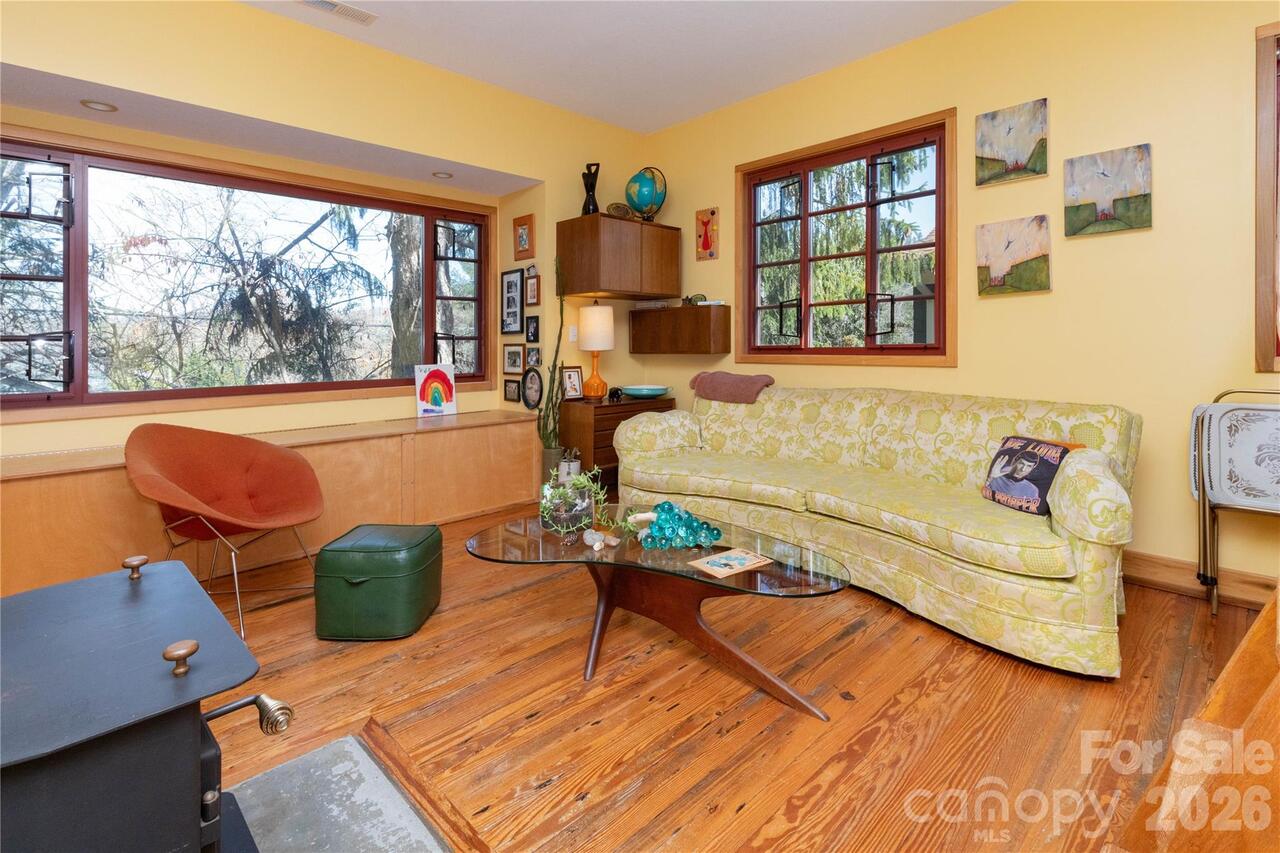 Listing Photo 7